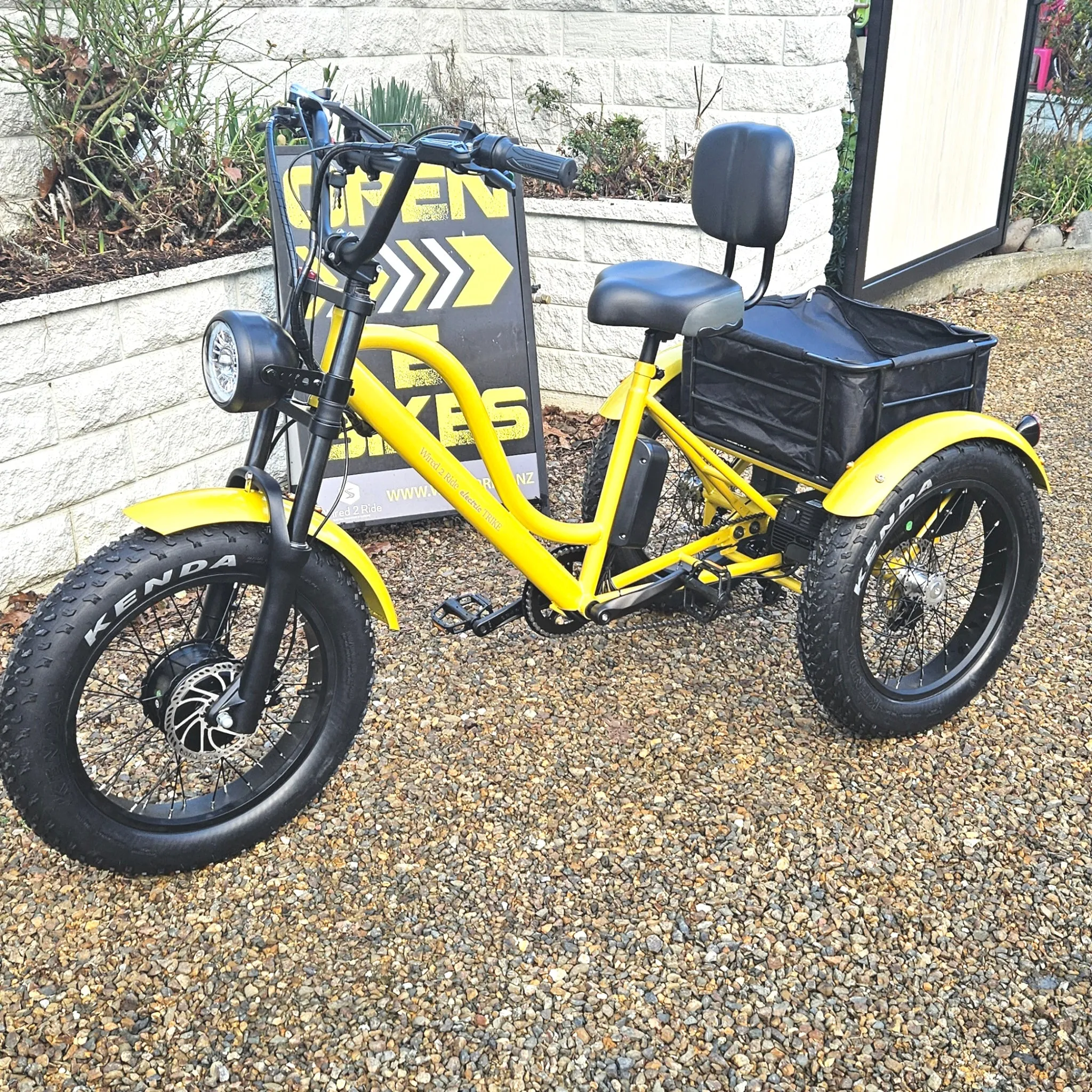 E-Trike  - Yellow Smart Technology with large battery and reverse