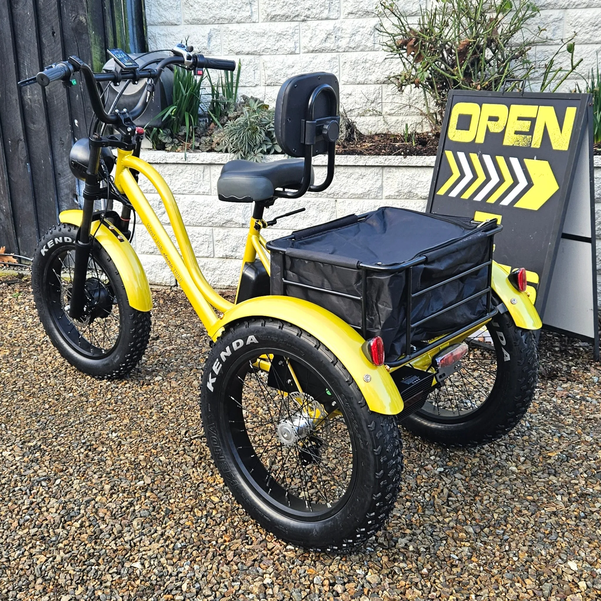 E-Trike  - Yellow Smart Technology with large battery and reverse