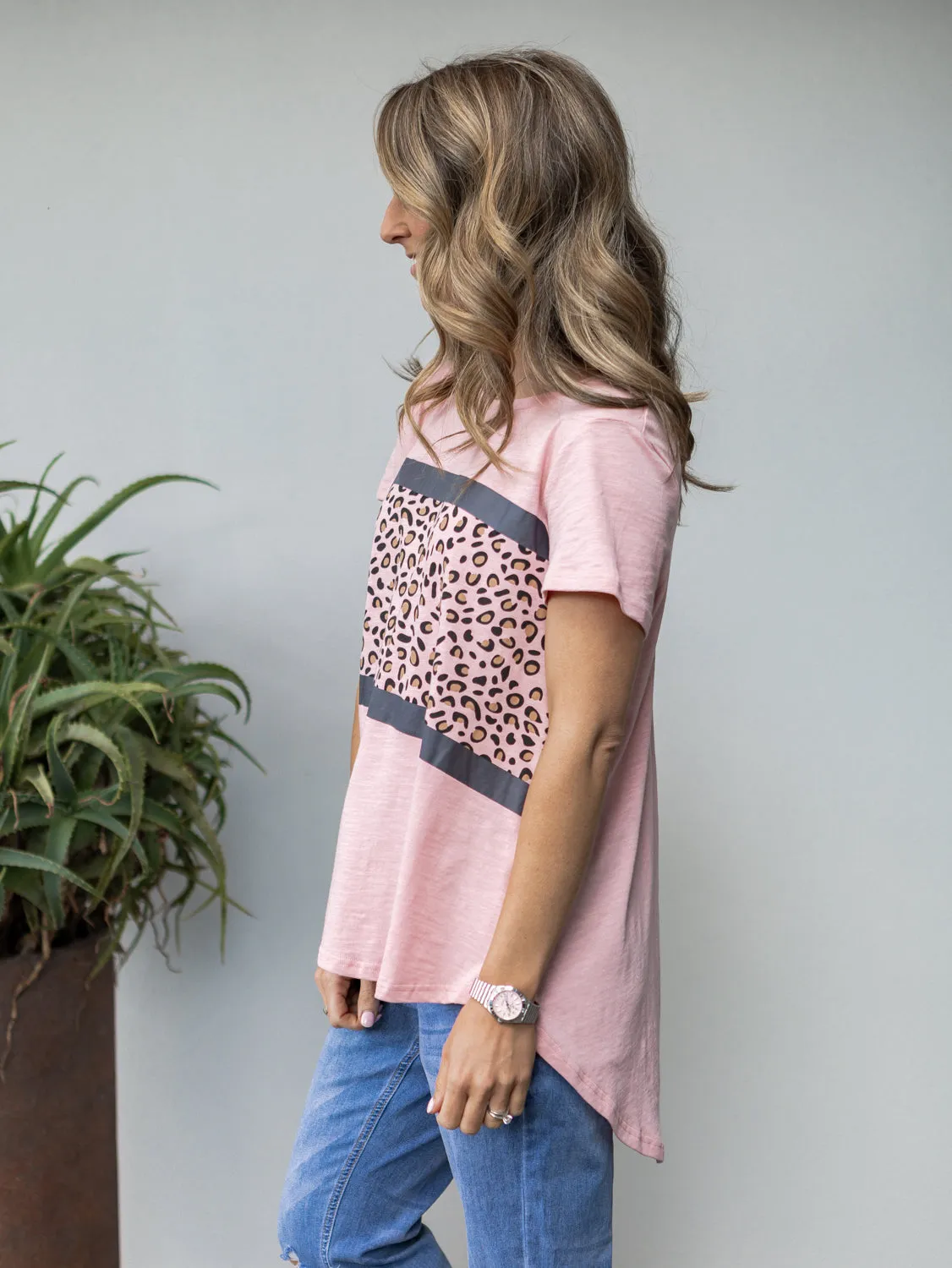 Maggie Leopard Tee - Pink