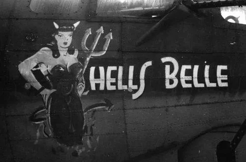 Original U.S. WWII B-17 Bomber Hells Belle Named A-2 Flight Jacket (Size 40)