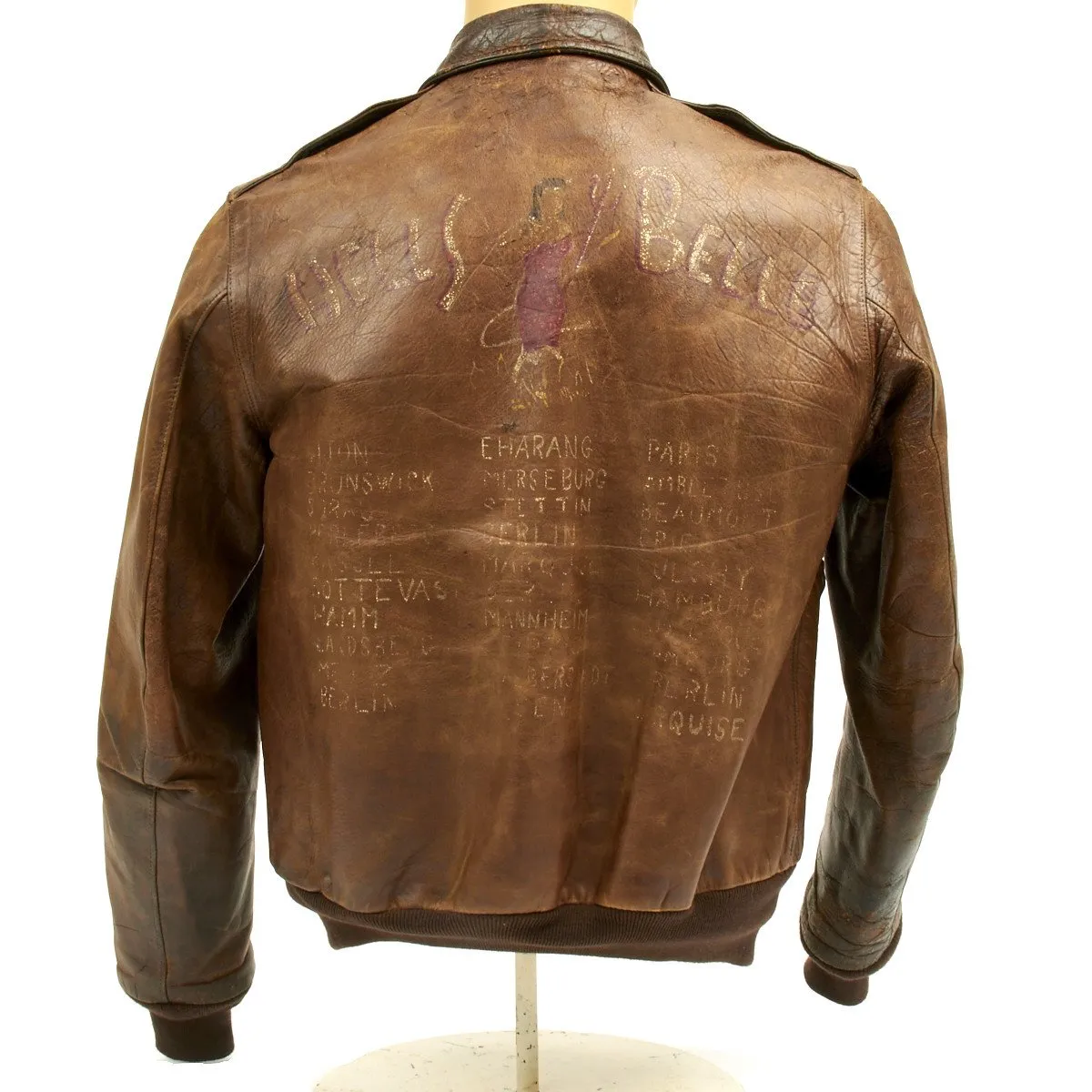 Original U.S. WWII B-17 Bomber Hells Belle Named A-2 Flight Jacket (Size 40)