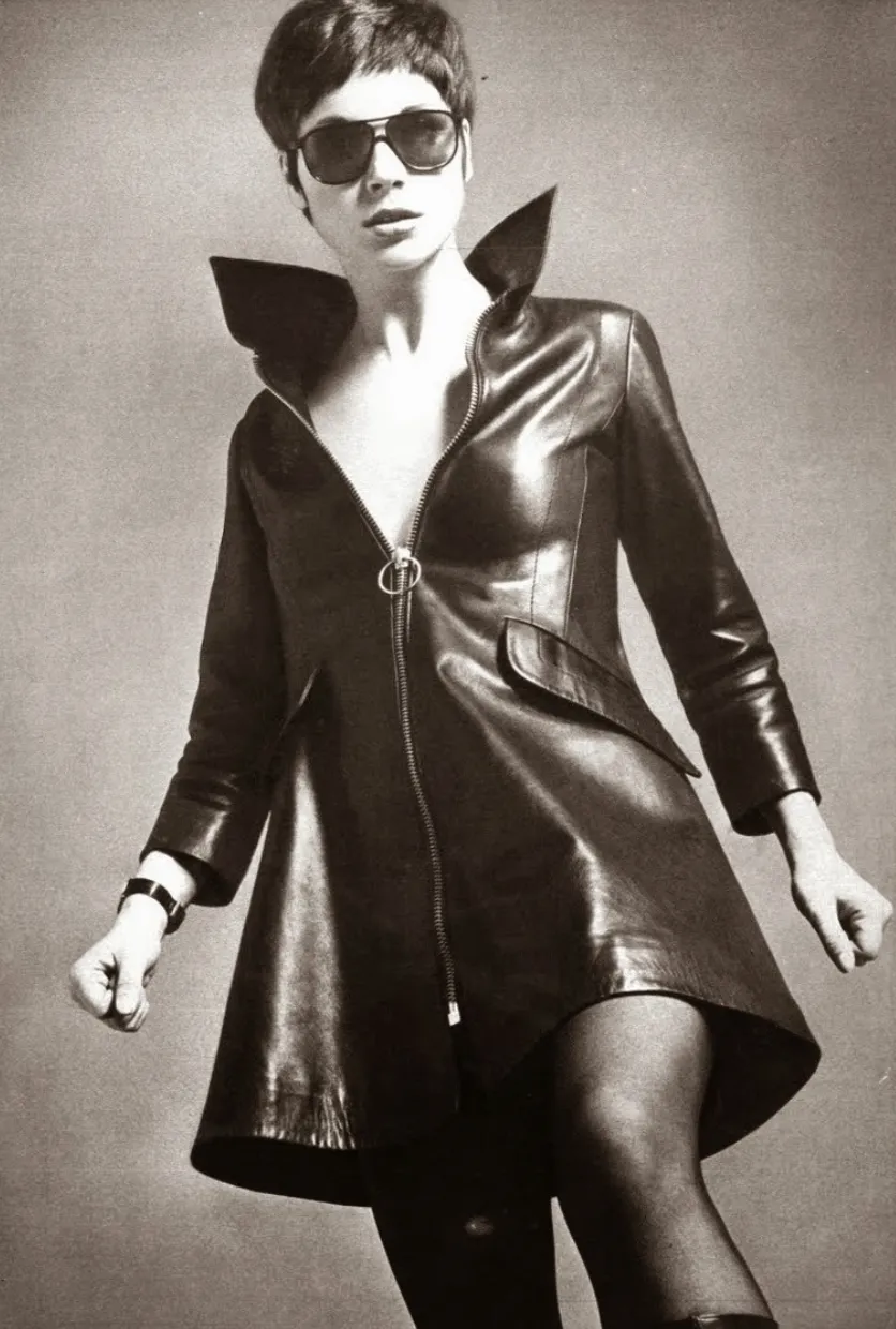 Pierre Cardin Vintage c. 1967-1969 Space Age Mod Black Oil Slick Patent Vinyl Trench Raincoat