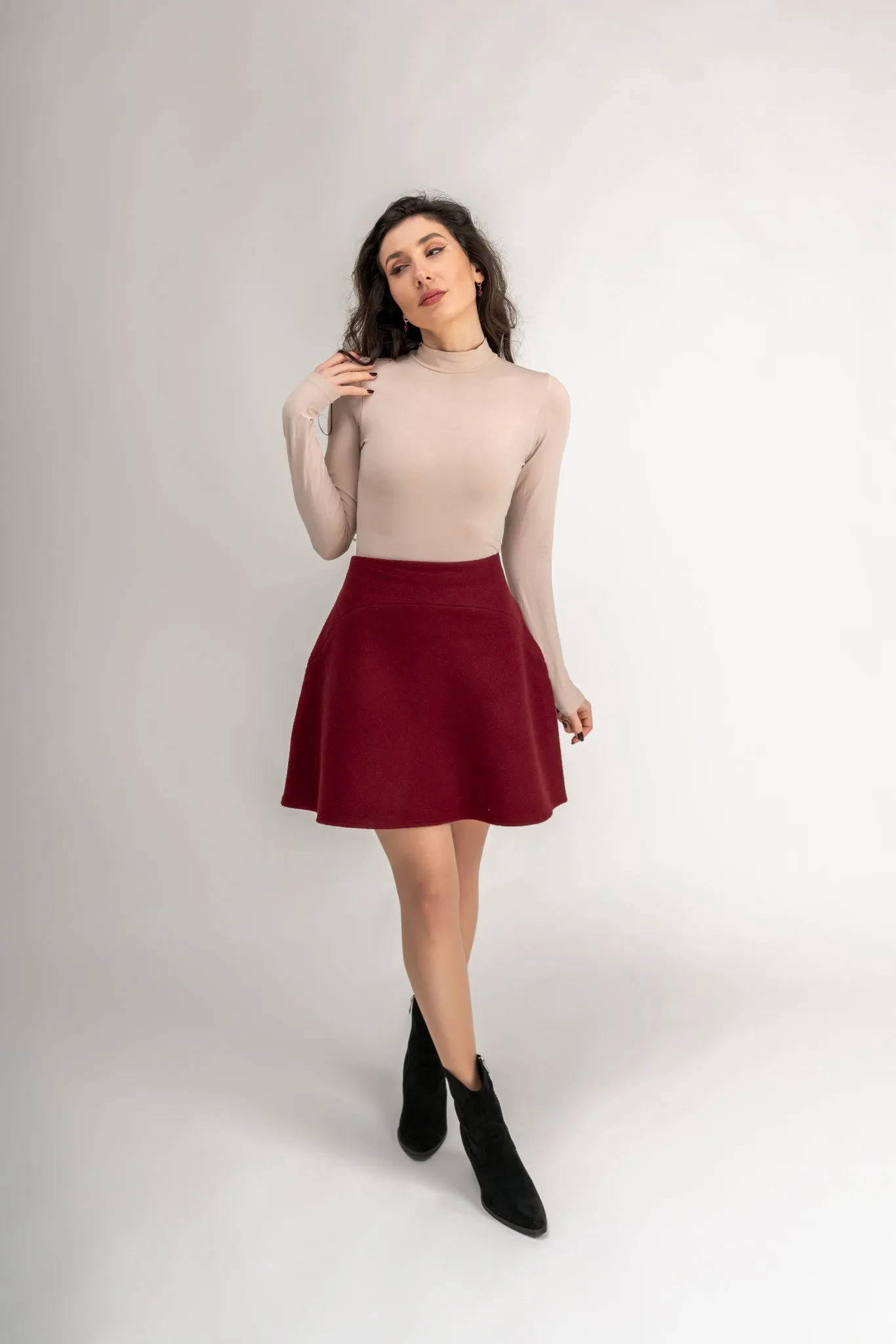 "Daisy" Coat Pearl Buttons In Burgundy