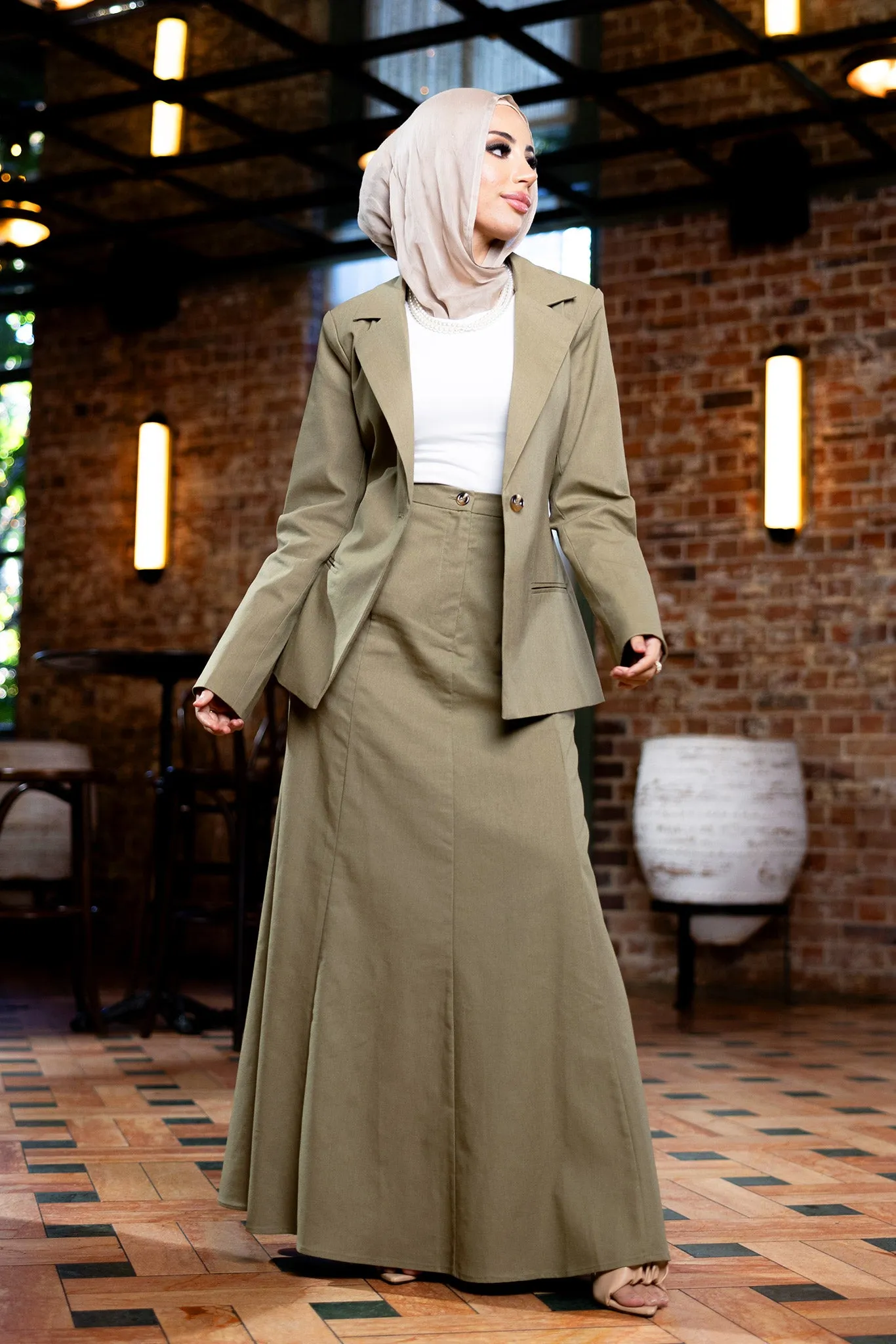 The Grand Lozna Blazer