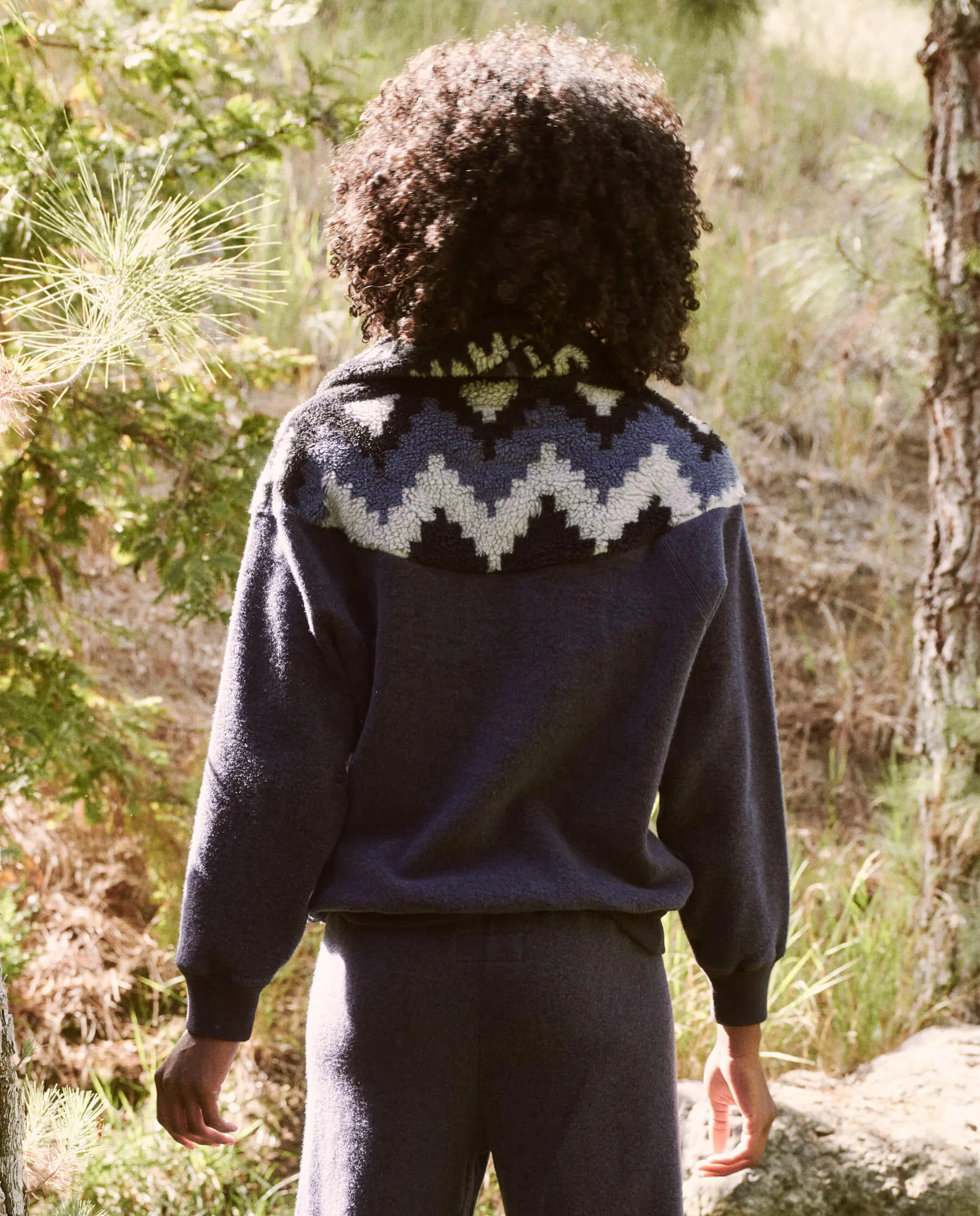 The Great - The Fleece Half Zip Pullover In Navy Canyon Geo